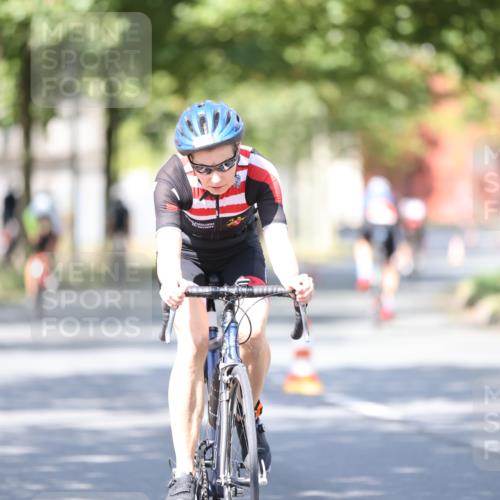 11.08.2024 - GEWOBA Citytriathlon Bremen H.Heesch http://msf.ph/oto/6797388 11.08.2024 11:51:47 Laufen  meine-sportfotos.de