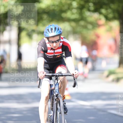 11.08.2024 - GEWOBA Citytriathlon Bremen H.Heesch http://msf.ph/oto/6797390 11.08.2024 11:51:47 Laufen  meine-sportfotos.de