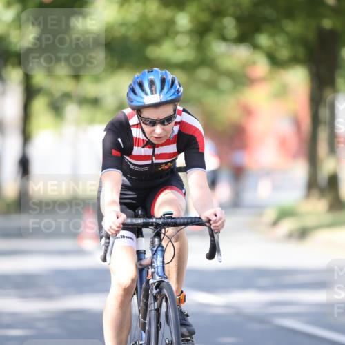 11.08.2024 - GEWOBA Citytriathlon Bremen H.Heesch http://msf.ph/oto/6797392 11.08.2024 11:51:48 Laufen  meine-sportfotos.de