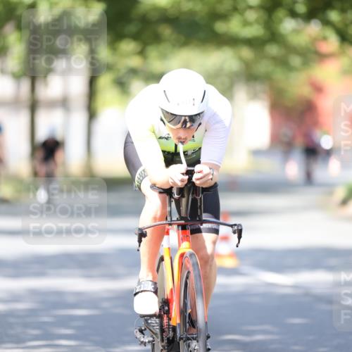 11.08.2024 - GEWOBA Citytriathlon Bremen H.Heesch http://msf.ph/oto/6797407 11.08.2024 11:51:51 Laufen  meine-sportfotos.de