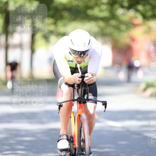 11.08.2024 - GEWOBA Citytriathlon Bremen H.Heesch http://msf.ph/oto/6797408 11.08.2024 11:51:52 Laufen  meine-sportfotos.de