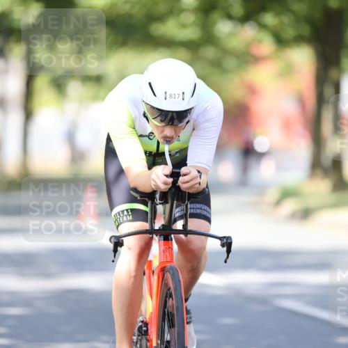 11.08.2024 - GEWOBA Citytriathlon Bremen H.Heesch http://msf.ph/oto/6797410 11.08.2024 11:51:52 Laufen  meine-sportfotos.de