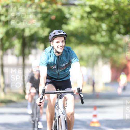 11.08.2024 - GEWOBA Citytriathlon Bremen H.Heesch http://msf.ph/oto/6797427 11.08.2024 11:51:55 Laufen  meine-sportfotos.de