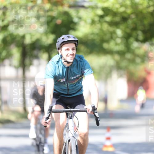 11.08.2024 - GEWOBA Citytriathlon Bremen H.Heesch http://msf.ph/oto/6797428 11.08.2024 11:51:55 Laufen  meine-sportfotos.de