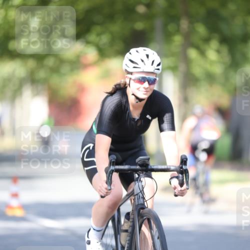 11.08.2024 - GEWOBA Citytriathlon Bremen H.Heesch http://msf.ph/oto/6797436 11.08.2024 11:51:56 Laufen  meine-sportfotos.de