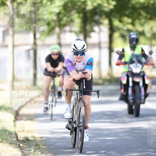11.08.2024 - GEWOBA Citytriathlon Bremen H.Heesch http://msf.ph/oto/6797453 11.08.2024 11:52:03 Laufen  meine-sportfotos.de