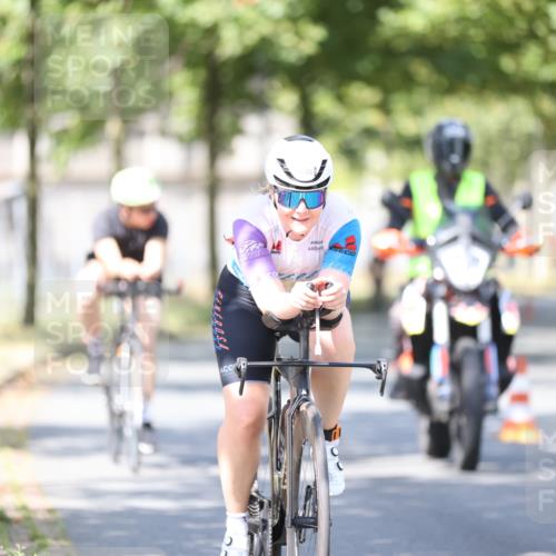 11.08.2024 - GEWOBA Citytriathlon Bremen H.Heesch http://msf.ph/oto/6797460 11.08.2024 11:52:04 Laufen  meine-sportfotos.de