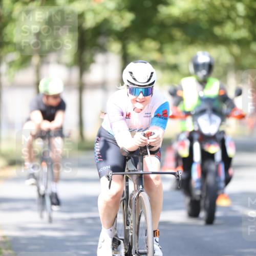11.08.2024 - GEWOBA Citytriathlon Bremen H.Heesch http://msf.ph/oto/6797462 11.08.2024 11:52:04 Laufen  meine-sportfotos.de
