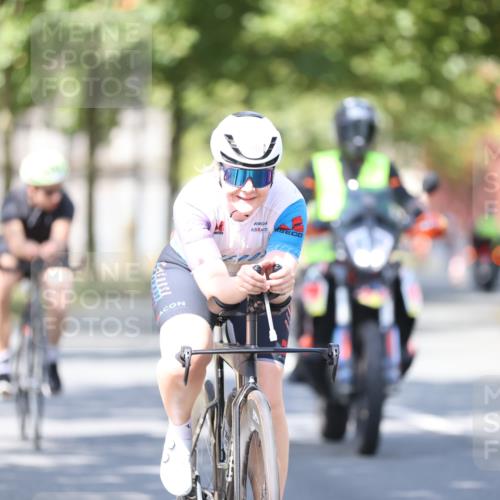 11.08.2024 - GEWOBA Citytriathlon Bremen H.Heesch http://msf.ph/oto/6797464 11.08.2024 11:52:04 Laufen  meine-sportfotos.de