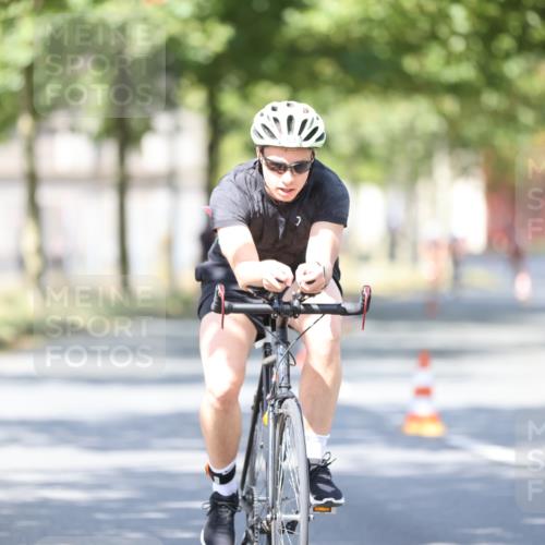11.08.2024 - GEWOBA Citytriathlon Bremen H.Heesch http://msf.ph/oto/6797468 11.08.2024 11:52:05 Laufen  meine-sportfotos.de