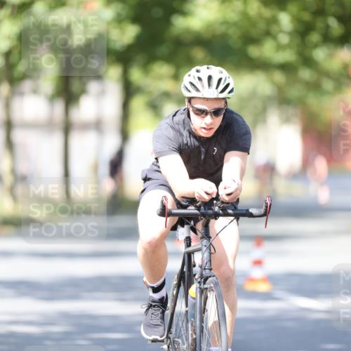 11.08.2024 - GEWOBA Citytriathlon Bremen H.Heesch http://msf.ph/oto/6797471 11.08.2024 11:52:05 Laufen  meine-sportfotos.de