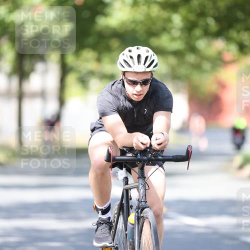 11.08.2024 - GEWOBA Citytriathlon Bremen H.Heesch http://msf.ph/oto/6797473 11.08.2024 11:52:05 Laufen  meine-sportfotos.de