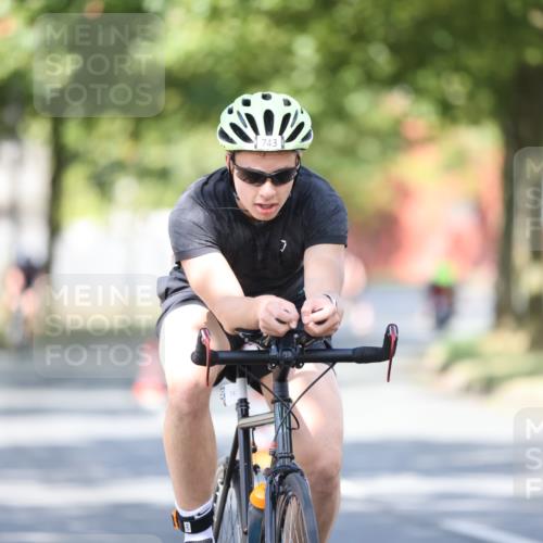 11.08.2024 - GEWOBA Citytriathlon Bremen H.Heesch http://msf.ph/oto/6797475 11.08.2024 11:52:05 Laufen  meine-sportfotos.de