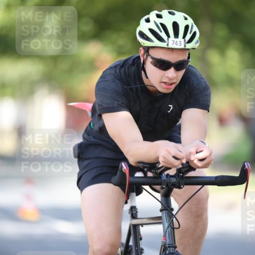 11.08.2024 - GEWOBA Citytriathlon Bremen H.Heesch http://msf.ph/oto/6797482 11.08.2024 11:52:05 Laufen  meine-sportfotos.de