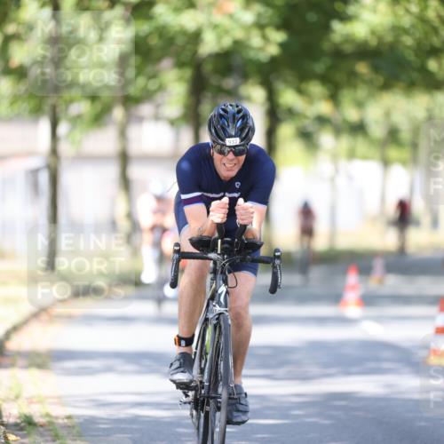 11.08.2024 - GEWOBA Citytriathlon Bremen H.Heesch http://msf.ph/oto/6797486 11.08.2024 11:52:10 Laufen  meine-sportfotos.de