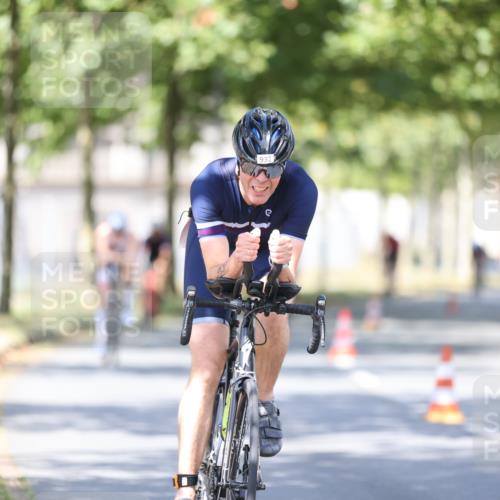 11.08.2024 - GEWOBA Citytriathlon Bremen H.Heesch http://msf.ph/oto/6797490 11.08.2024 11:52:10 Laufen  meine-sportfotos.de