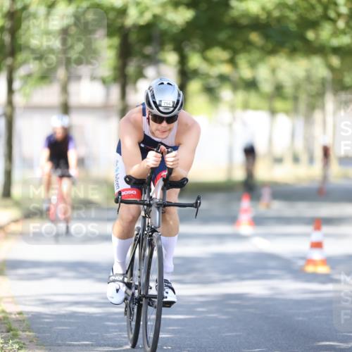 11.08.2024 - GEWOBA Citytriathlon Bremen H.Heesch http://msf.ph/oto/6797503 11.08.2024 11:52:13 Laufen  meine-sportfotos.de