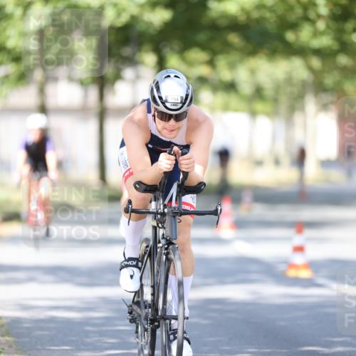11.08.2024 - GEWOBA Citytriathlon Bremen H.Heesch http://msf.ph/oto/6797506 11.08.2024 11:52:13 Laufen  meine-sportfotos.de