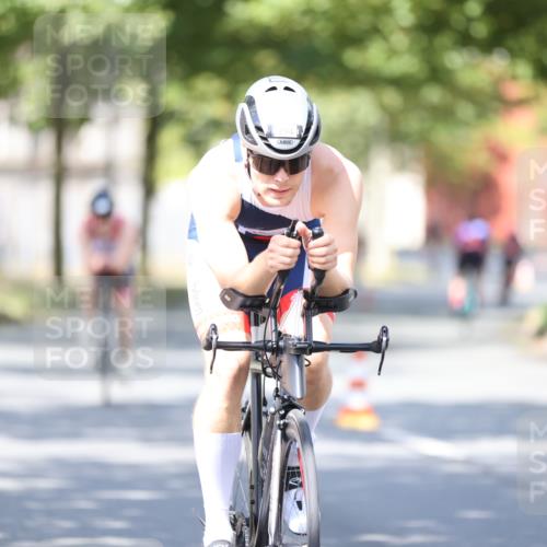 11.08.2024 - GEWOBA Citytriathlon Bremen H.Heesch http://msf.ph/oto/6797511 11.08.2024 11:52:13 Laufen  meine-sportfotos.de