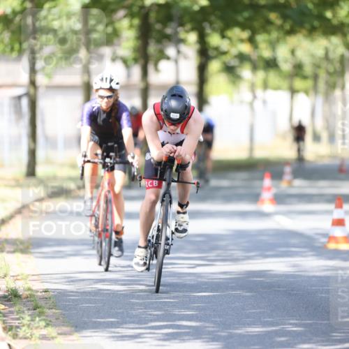 11.08.2024 - GEWOBA Citytriathlon Bremen H.Heesch http://msf.ph/oto/6797513 11.08.2024 11:52:14 Laufen  meine-sportfotos.de