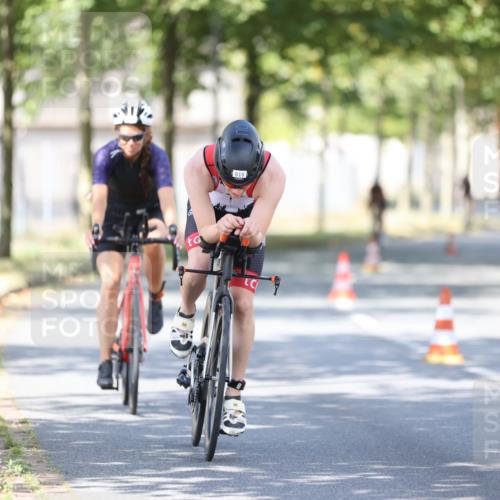 11.08.2024 - GEWOBA Citytriathlon Bremen H.Heesch http://msf.ph/oto/6797518 11.08.2024 11:52:14 Laufen  meine-sportfotos.de