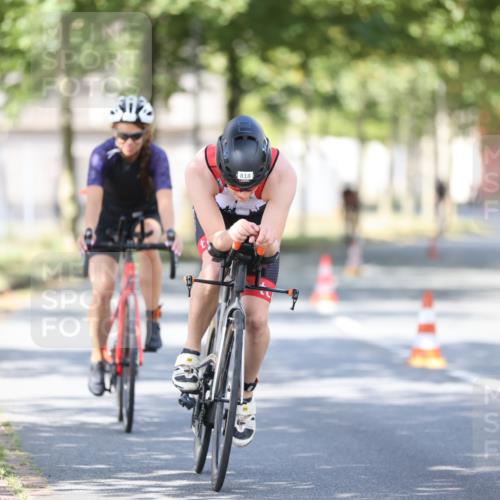11.08.2024 - GEWOBA Citytriathlon Bremen H.Heesch http://msf.ph/oto/6797521 11.08.2024 11:52:14 Laufen  meine-sportfotos.de