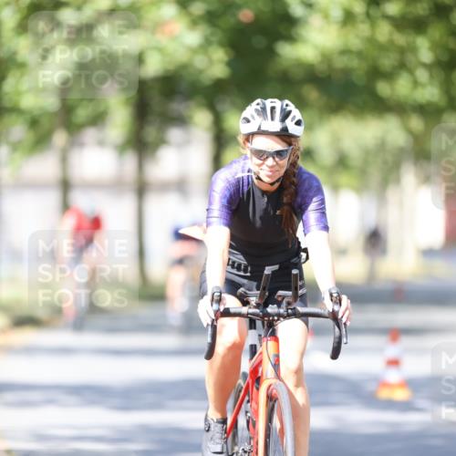 11.08.2024 - GEWOBA Citytriathlon Bremen H.Heesch http://msf.ph/oto/6797527 11.08.2024 11:52:15 Laufen  meine-sportfotos.de