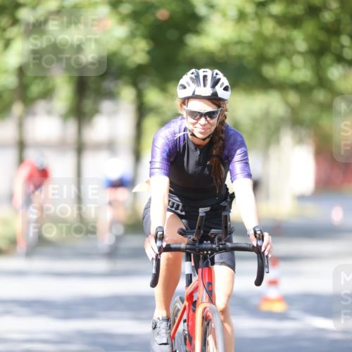 11.08.2024 - GEWOBA Citytriathlon Bremen H.Heesch http://msf.ph/oto/6797529 11.08.2024 11:52:15 Laufen  meine-sportfotos.de