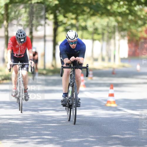 11.08.2024 - GEWOBA Citytriathlon Bremen H.Heesch http://msf.ph/oto/6797548 11.08.2024 11:52:17 Laufen  meine-sportfotos.de