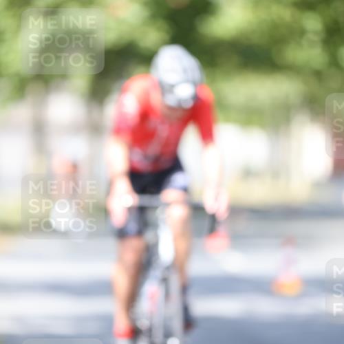 11.08.2024 - GEWOBA Citytriathlon Bremen H.Heesch http://msf.ph/oto/6797560 11.08.2024 11:52:19 Laufen  meine-sportfotos.de