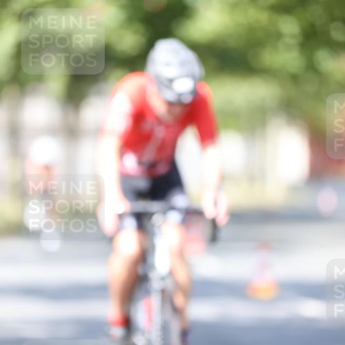 11.08.2024 - GEWOBA Citytriathlon Bremen H.Heesch http://msf.ph/oto/6797563 11.08.2024 11:52:19 Laufen  meine-sportfotos.de