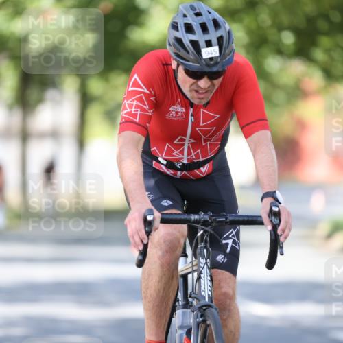 11.08.2024 - GEWOBA Citytriathlon Bremen H.Heesch http://msf.ph/oto/6797577 11.08.2024 11:52:19 Laufen  meine-sportfotos.de
