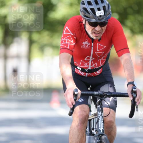 11.08.2024 - GEWOBA Citytriathlon Bremen H.Heesch http://msf.ph/oto/6797581 11.08.2024 11:52:19 Laufen  meine-sportfotos.de