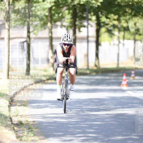 11.08.2024 - GEWOBA Citytriathlon Bremen H.Heesch http://msf.ph/oto/6797595 11.08.2024 11:52:21 Laufen  meine-sportfotos.de