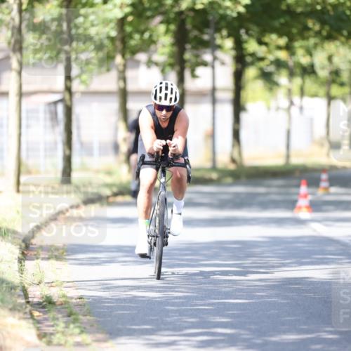 11.08.2024 - GEWOBA Citytriathlon Bremen H.Heesch http://msf.ph/oto/6797597 11.08.2024 11:52:21 Laufen  meine-sportfotos.de