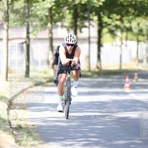 11.08.2024 - GEWOBA Citytriathlon Bremen H.Heesch http://msf.ph/oto/6797599 11.08.2024 11:52:21 Laufen  meine-sportfotos.de