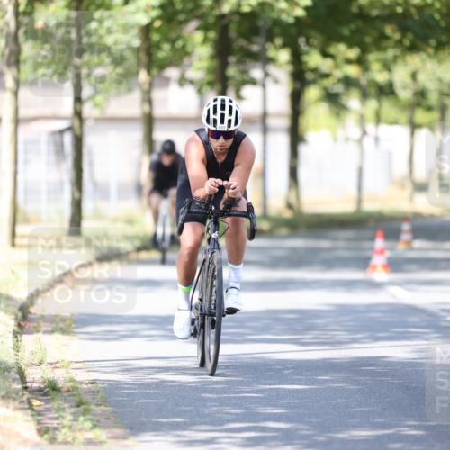 11.08.2024 - GEWOBA Citytriathlon Bremen H.Heesch http://msf.ph/oto/6797605 11.08.2024 11:52:21 Laufen  meine-sportfotos.de