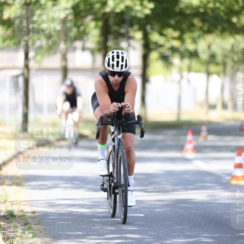 11.08.2024 - GEWOBA Citytriathlon Bremen H.Heesch http://msf.ph/oto/6797616 11.08.2024 11:52:21 Laufen  meine-sportfotos.de