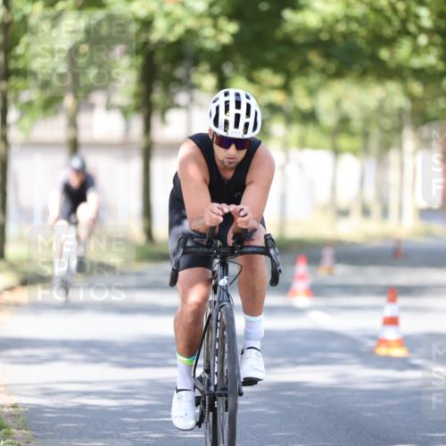 11.08.2024 - GEWOBA Citytriathlon Bremen H.Heesch http://msf.ph/oto/6797620 11.08.2024 11:52:22 Laufen  meine-sportfotos.de