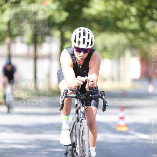 11.08.2024 - GEWOBA Citytriathlon Bremen H.Heesch http://msf.ph/oto/6797630 11.08.2024 11:52:22 Laufen  meine-sportfotos.de