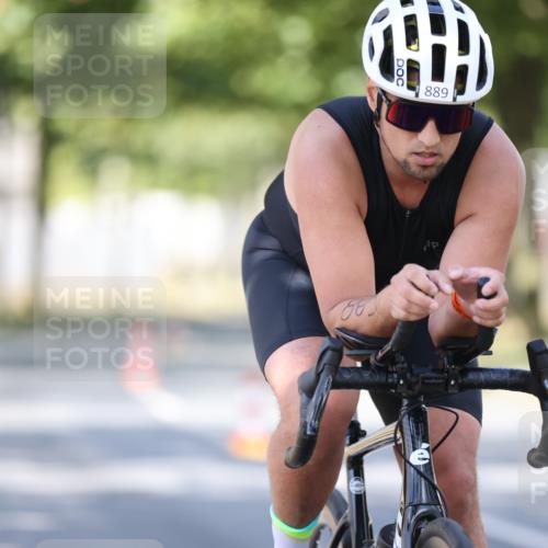11.08.2024 - GEWOBA Citytriathlon Bremen H.Heesch http://msf.ph/oto/6797650 11.08.2024 11:52:22 Laufen  meine-sportfotos.de