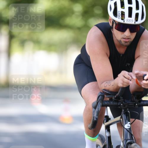 11.08.2024 - GEWOBA Citytriathlon Bremen H.Heesch http://msf.ph/oto/6797652 11.08.2024 11:52:22 Laufen  meine-sportfotos.de