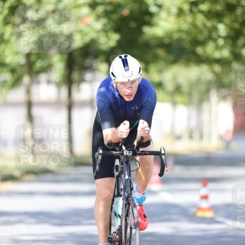 11.08.2024 - GEWOBA Citytriathlon Bremen H.Heesch http://msf.ph/oto/6797711 11.08.2024 11:52:35 Laufen  meine-sportfotos.de