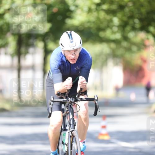 11.08.2024 - GEWOBA Citytriathlon Bremen H.Heesch http://msf.ph/oto/6797717 11.08.2024 11:52:35 Laufen  meine-sportfotos.de