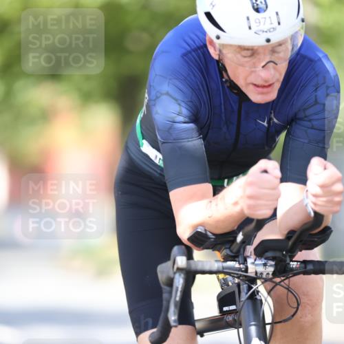 11.08.2024 - GEWOBA Citytriathlon Bremen H.Heesch http://msf.ph/oto/6797745 11.08.2024 11:52:36 Laufen  meine-sportfotos.de