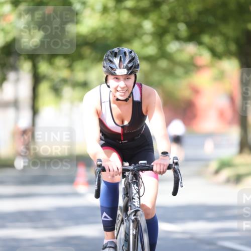 11.08.2024 - GEWOBA Citytriathlon Bremen H.Heesch http://msf.ph/oto/6797749 11.08.2024 11:52:47 Laufen  meine-sportfotos.de