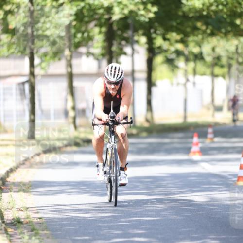 11.08.2024 - GEWOBA Citytriathlon Bremen H.Heesch http://msf.ph/oto/6797793 11.08.2024 11:52:51 Laufen  meine-sportfotos.de