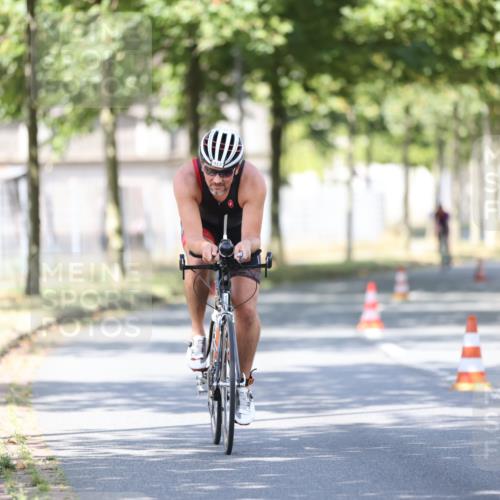 11.08.2024 - GEWOBA Citytriathlon Bremen H.Heesch http://msf.ph/oto/6797802 11.08.2024 11:52:51 Laufen  meine-sportfotos.de