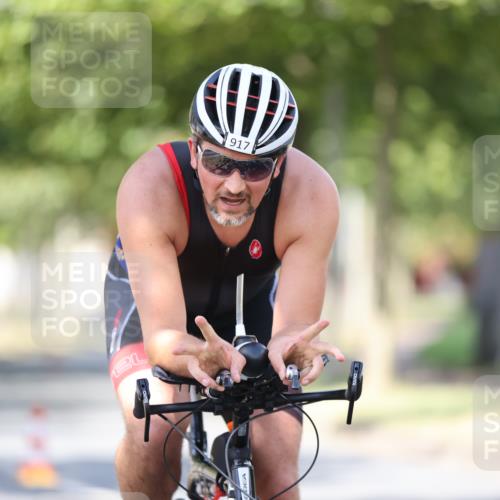 11.08.2024 - GEWOBA Citytriathlon Bremen H.Heesch http://msf.ph/oto/6797830 11.08.2024 11:52:52 Laufen  meine-sportfotos.de