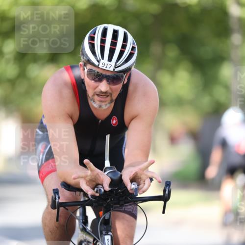 11.08.2024 - GEWOBA Citytriathlon Bremen H.Heesch http://msf.ph/oto/6797832 11.08.2024 11:52:52 Laufen  meine-sportfotos.de